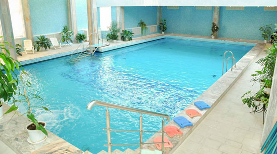 Плавательный бассейн в Кисловодском санатории Крепость