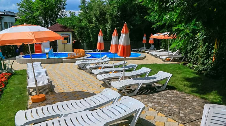 Открытый бассейн санатория Кругозор Кисловодск  