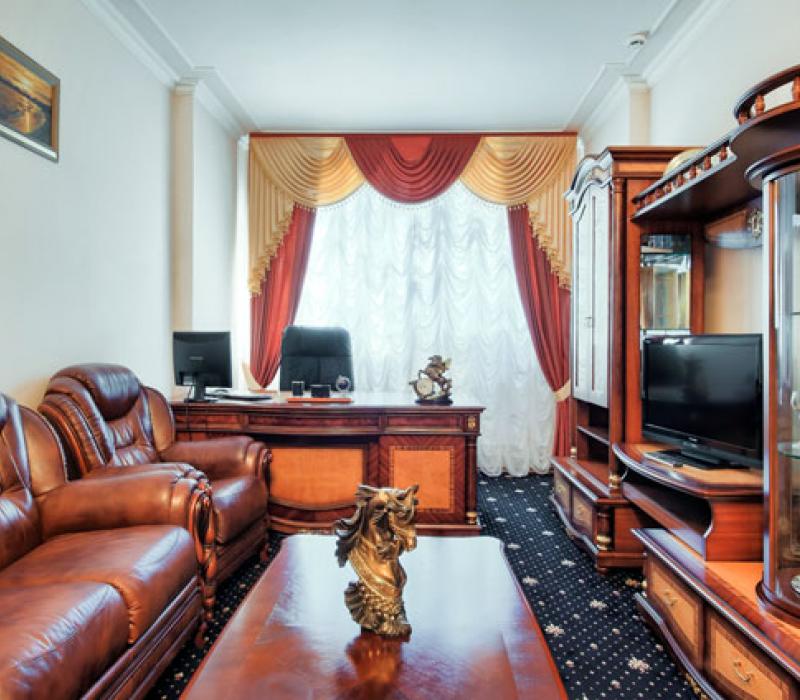Кабинет в 2 местном 3 комнатном номере Апартамент санатория Солнечный в Кисловодске