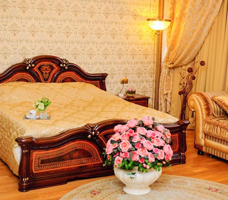 Спальная зона в 2 местном 1,5 комнатном Де Люксе санатория Целебный Нарзан в Кисловодске