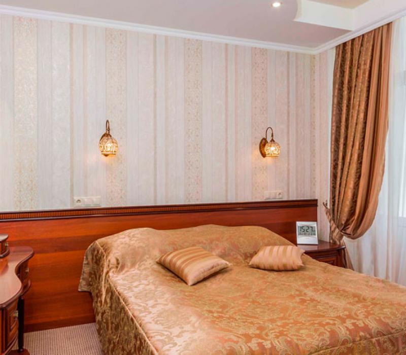 Спальня в 2 местном 2 комнатном Люксе санатория Крепость в Кисловодске