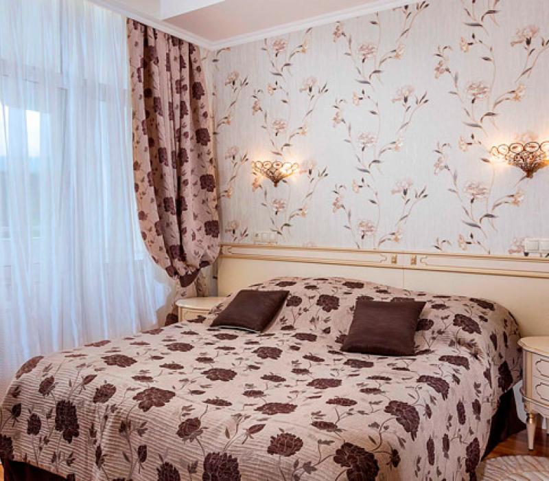 Спальная комната номера 2 местный 2 комнатный Люкс в санатории Крепость. Кисловодск