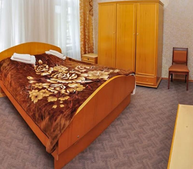Спальня 2 местного 2 комнатного 1 категории Улучшенный, Корпус №1 «Центральный» санатория Нарзан в Кисловодске