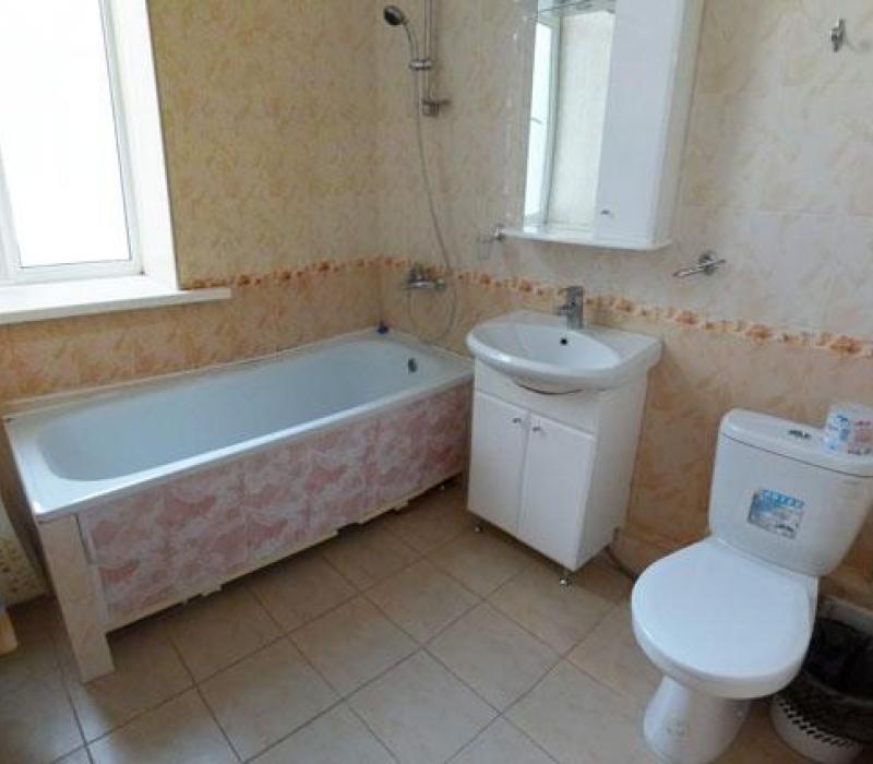 Ванная комната 2 местного 1 комнатного 2 категории Стандарта, Корпус №4 «Курортный» санатория Нарзан в Кисловодске