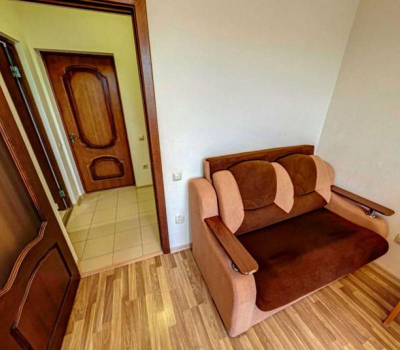 Оснащение гостиной 2 местного 2 комнатного номера Люкс повышенной комфортности, Корпус 3 санатория Узбекистан в Кисловодске