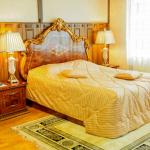 Интерьер спальни в 2 местном 2 комнатном Стандарте семейный санатория Вилла Арнест в Кисловодске