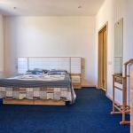Общий вид спальни в номере 2 местный 2 комнатный Стандарт санатория Элорма в Кисловодске